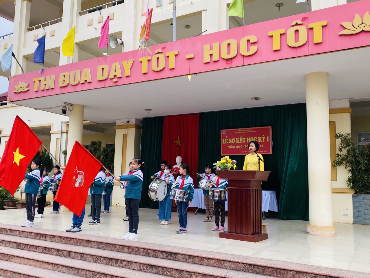 TRƯỜNG TIỂU HỌC THỊ TRẤN KIM BÀI LONG TRỌNG TỔ CHỨC LỄ SƠ KẾT HỌC KỲ I NĂM HỌC 2022-2023